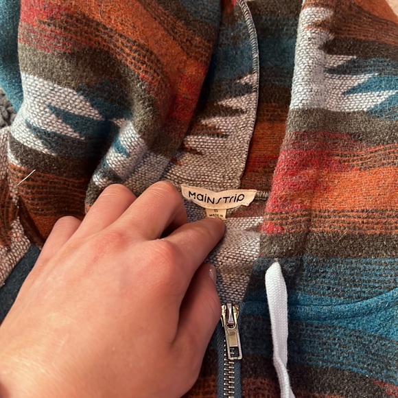 W Aztec Pullover - Picture 2 of 2